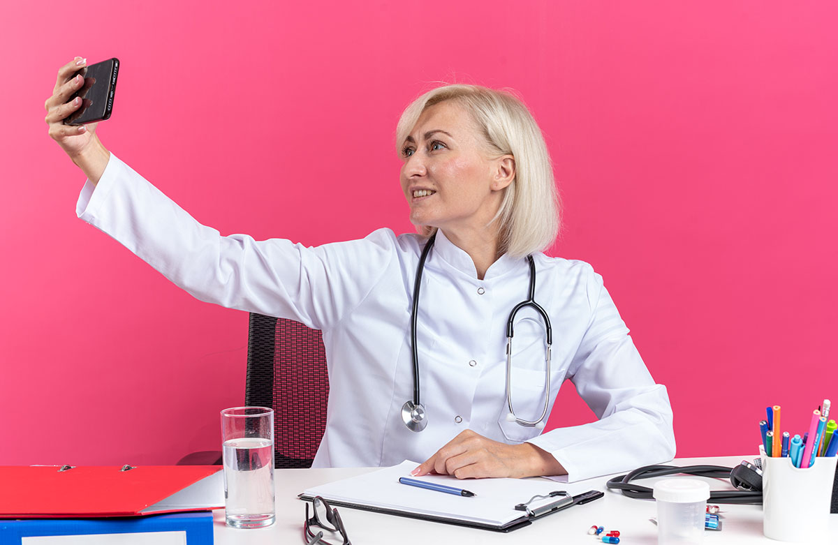 Leia mais sobre o artigo Por que uma estratégia de conteúdo é fundamental para o marketing médico?